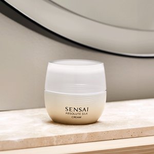 SENSAI's Absolute Silk Crème
